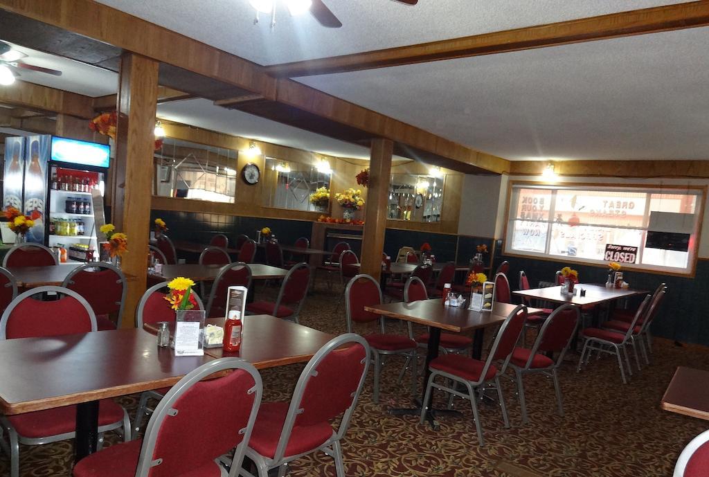 King'S Hotel & Motel By Elevate Rooms Shaunavon Exterior foto