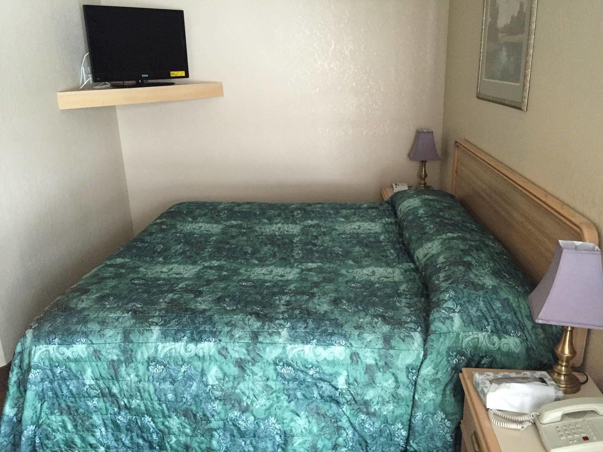 King'S Hotel & Motel By Elevate Rooms Shaunavon Exterior foto