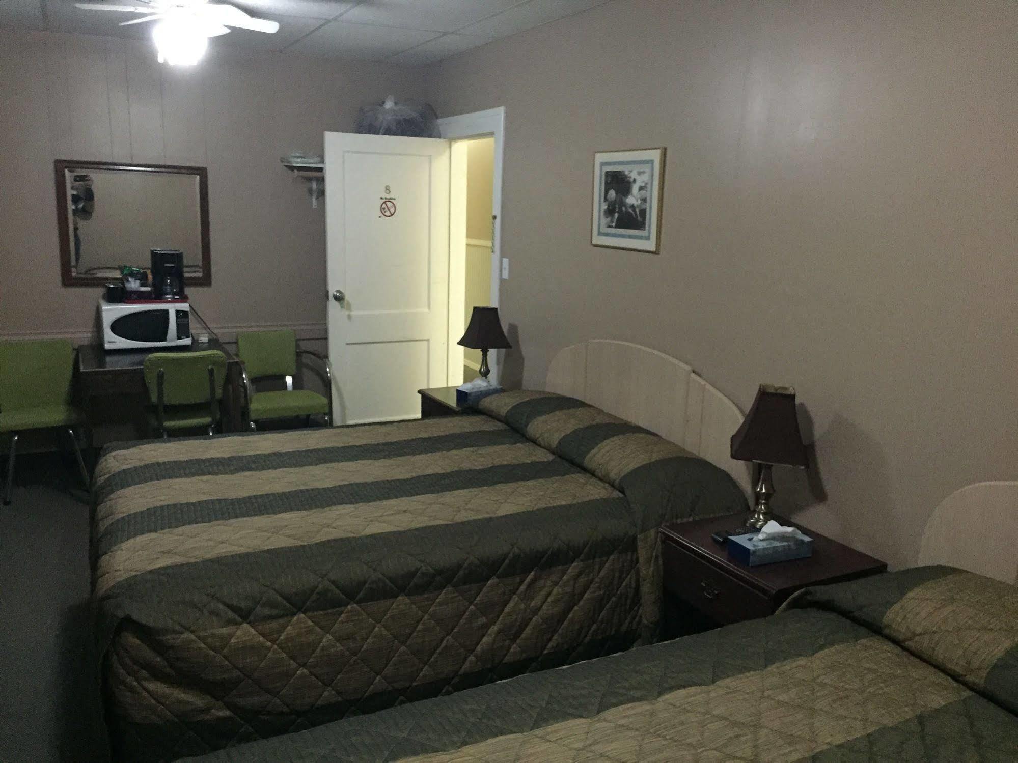 King'S Hotel & Motel By Elevate Rooms Shaunavon Exterior foto